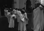 communion_procession.jpg (19632 Byte)